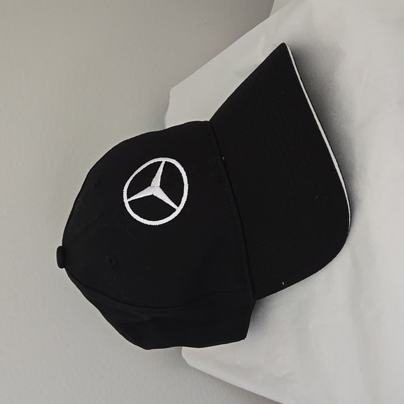 Mercedes Benz Hat - Picture 1 of 4